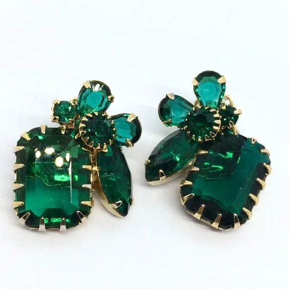VINTAGE EMERALD Rhinestone Brooch  Earring Set Green Glass Prong Clip on MCM - Picture 8 of 16